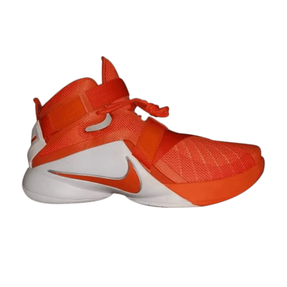 Krossovki-Nike-LeBron-Soldier-9-TB-1