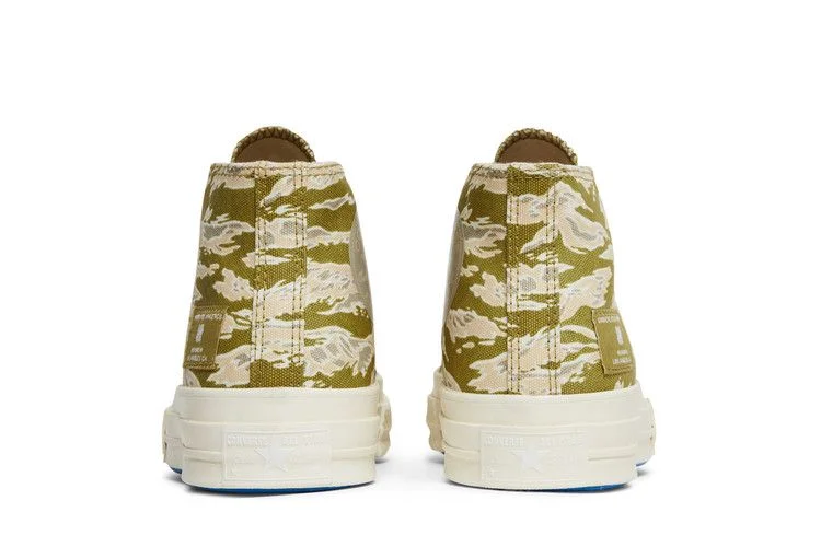 Krossovki-Undefeated-x-Converse-Chuck-70-Mid-Tiger-Camo-Desert-5