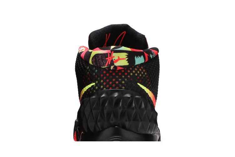 kyrie-1-dream-705277-016_06