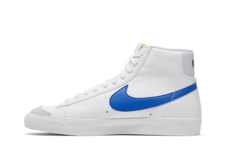 blazer-mid-77-vintage-white-game-royal-bq6806-124_02