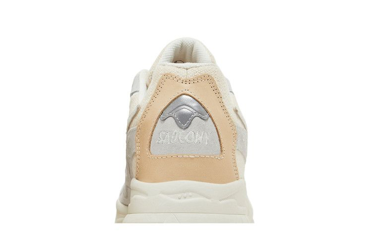 Saucony 3D Grid Hurricane 'Blank Canvas'