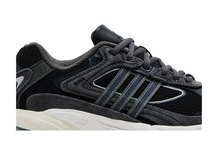 Krossovki-adidas-Wmns-Response-CL-Black-Carbon-1