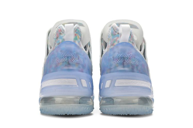 Кроссовки Nike LeBron 18 'Play for the Future'