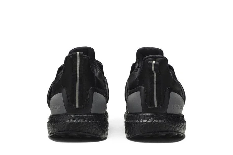 Krossovki-adidas-UltraBoost-Reflective-Black-5