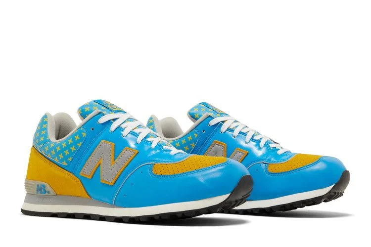 Krossovki-New-Balance-574-Flag-Collection-Sweden-7