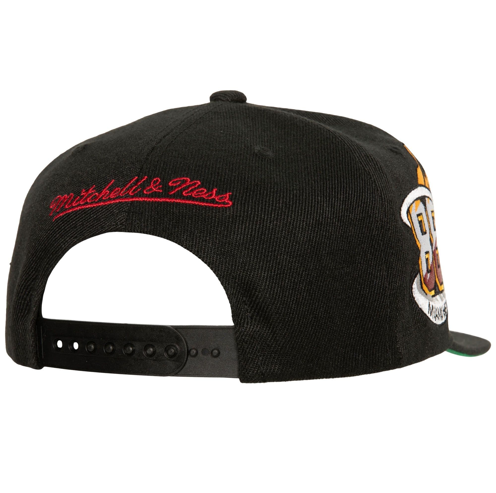 Mitchell-Ness-Side-Jam-Snapback-HWC-Miami-Heat-Hat-1