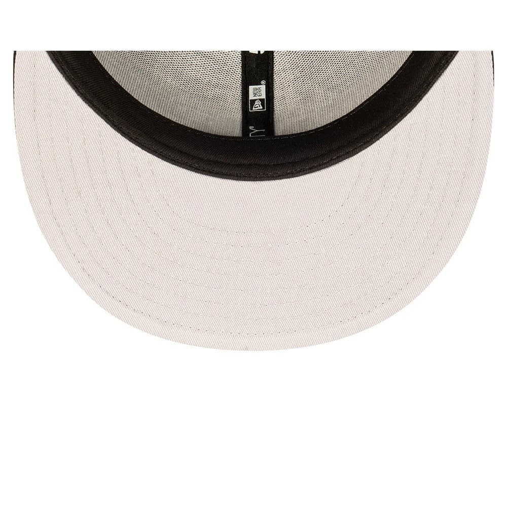 New-Era-Las-Vegas-Raiders-Old-English-59FIFTY-NFL-Fitted-Hat-3
