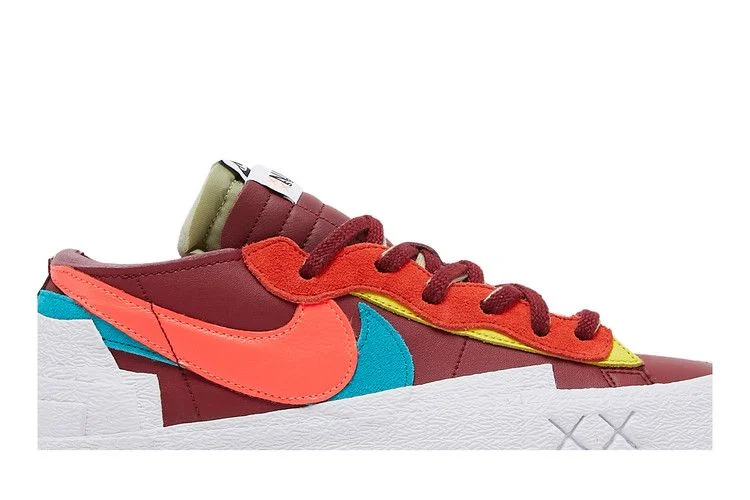 Кроссовки KAWS x sacai x Nike Blazer Low 'Team Red'