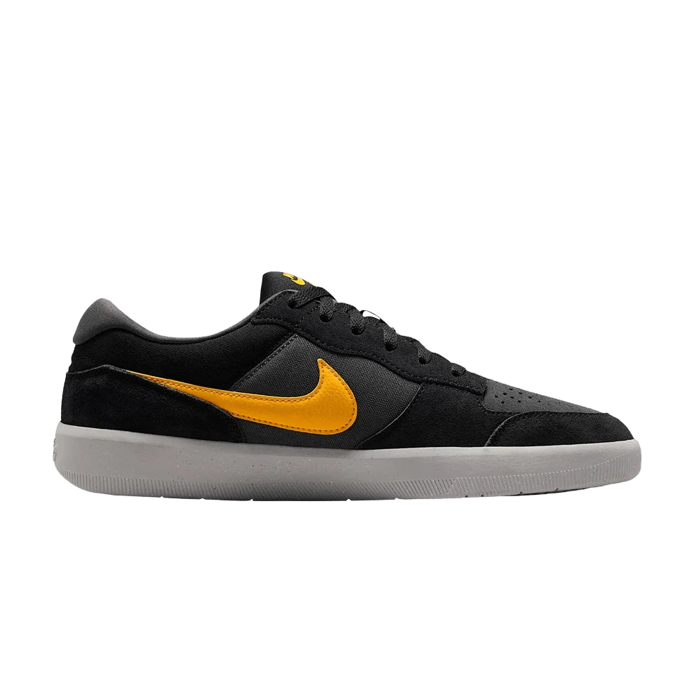 Krossovki-Nike-Force-58-SB-Black-University-Gold