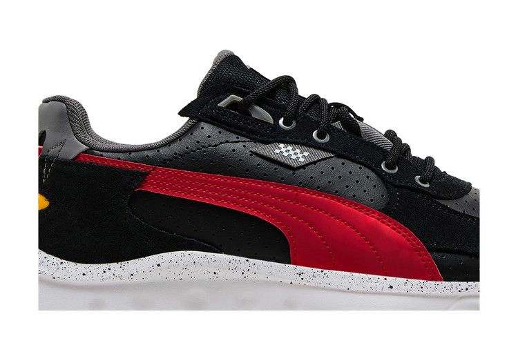 scuderia-ferrari-x-wild-rider-black-rosso-corsa-306937-01_01