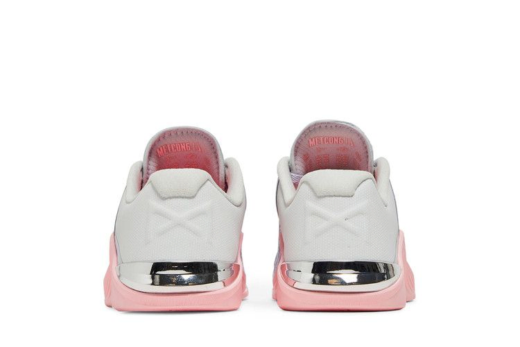 wmns-metcon-6-football-grey-arctic-punch-at3160-001_05