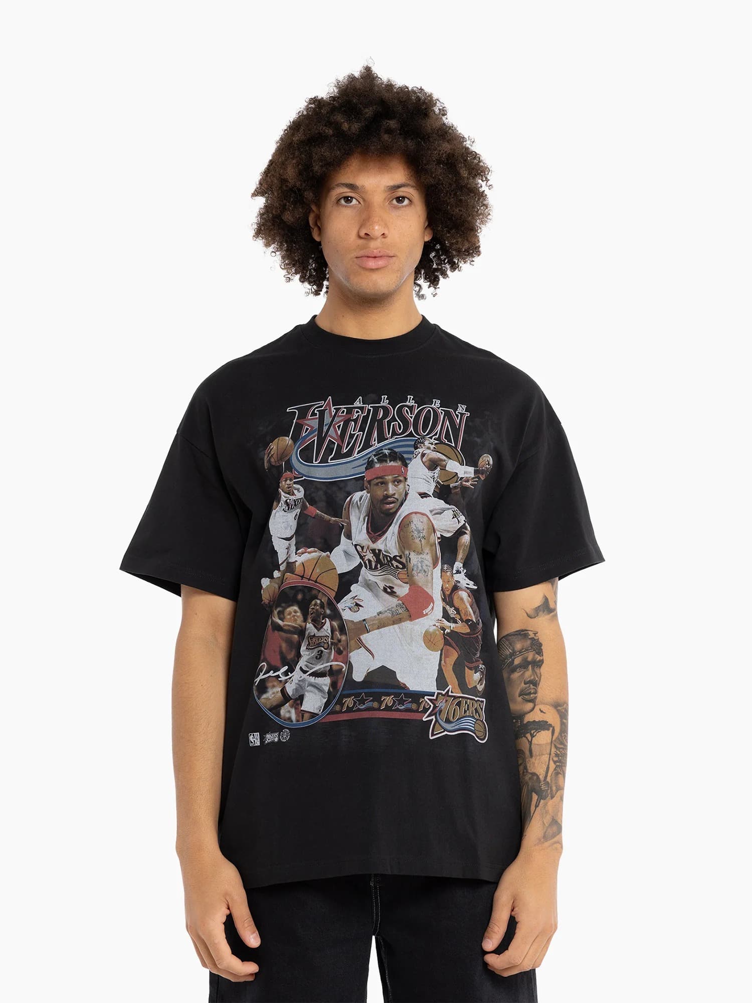 Футболка Mitchell & Ness Allen Iverson Philadelphia 76ers Player Logo T-Shirt