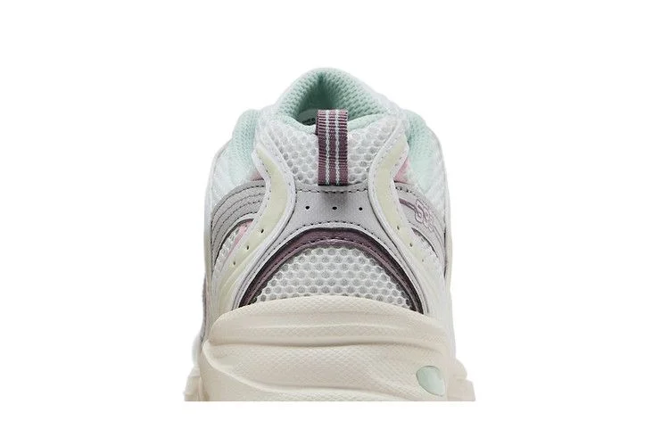 Krossovki-New-Balance-530-Sea-Salt-Ice-Wine-6