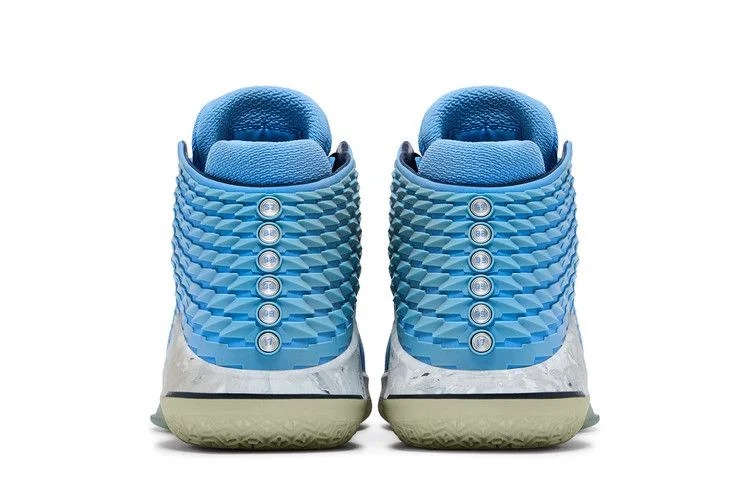 Krossovki-Air-Jordan-32-UNC-Clear-Outsole-5