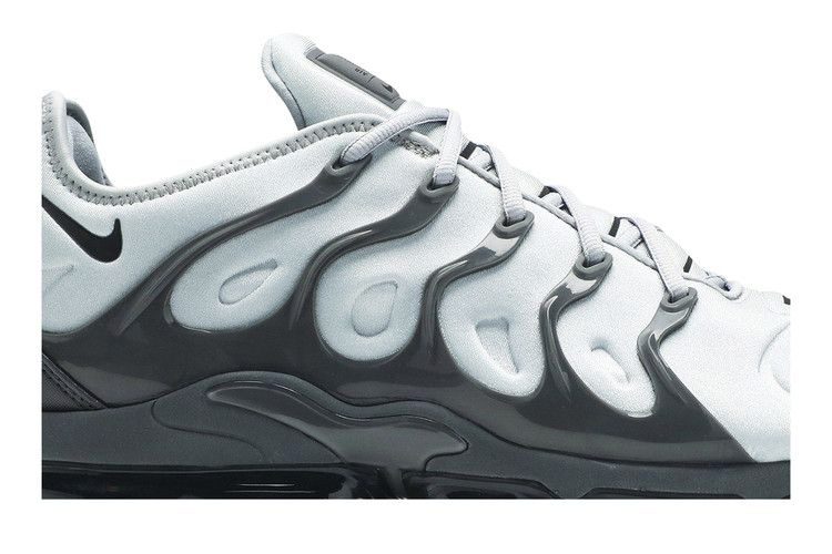 Кроссовки Nike Air VaporMax Plus 'Wolf Grey'