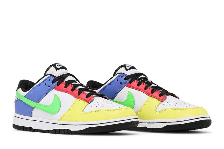 Krossovki-Nike-Wmns-Dunk-Low-Green-Strike-7