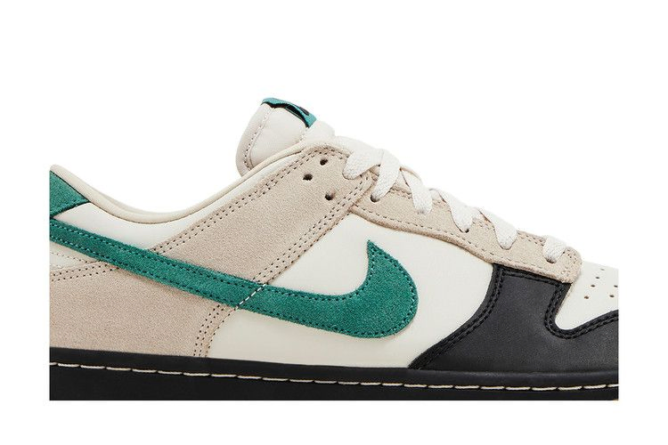 dunk-low-light-orewood-bicoastal-hq3483-104_01