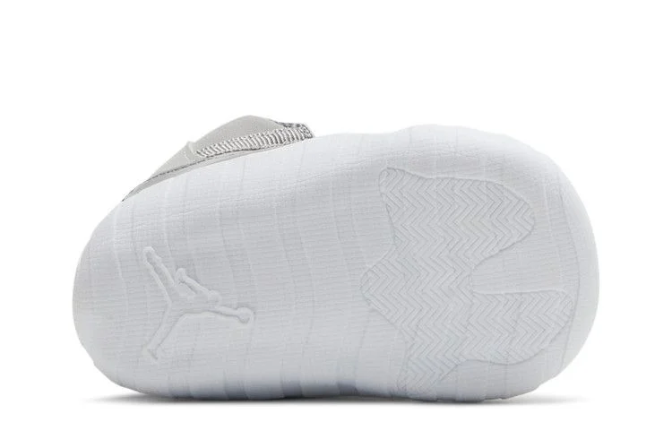 Krossovki-Air-Jordan-11-Retro-CB-Cool-Grey-2021-3