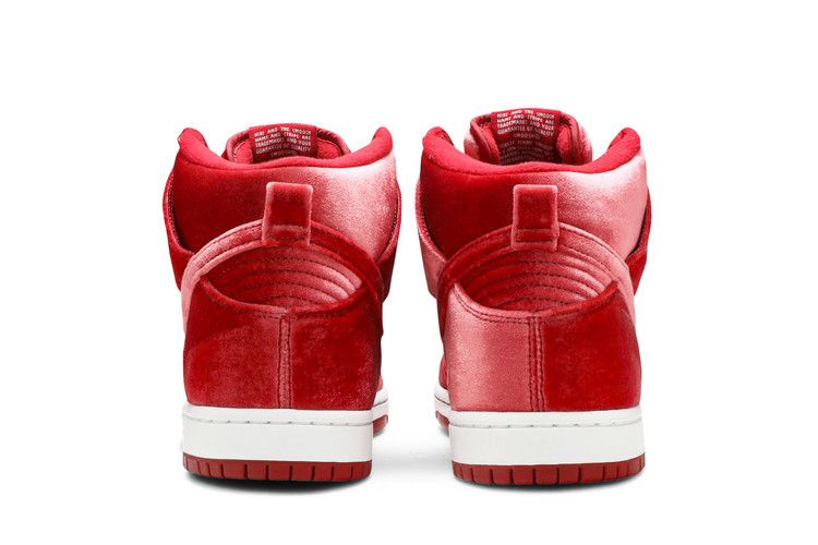 sb-dunk-high-prm-red-velvet-313171-661_05