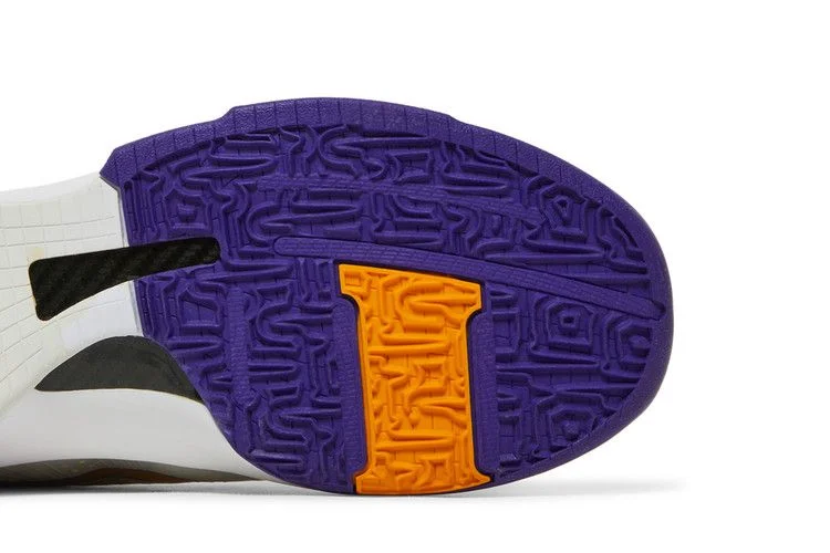 Krossovki-Nike-Zoom-Kobe-5-GS-Lakers-Home-4