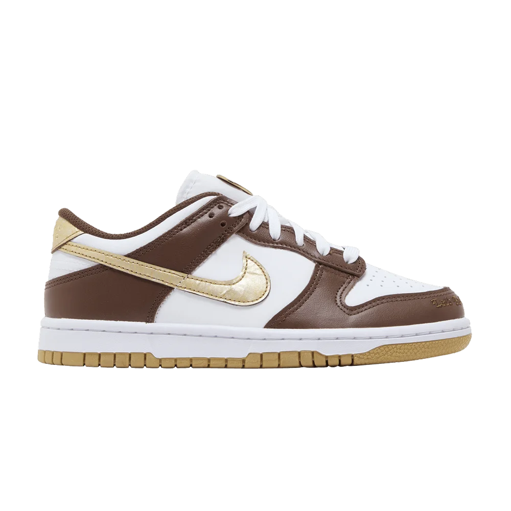 Krossovki-Nike-Dunk-Low-GS-Cacao-Wow-Metallic-Gold
