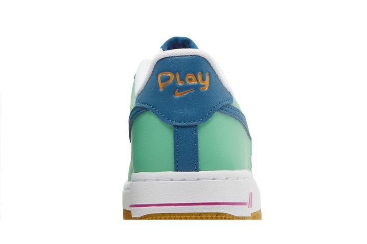 Кроссовки Nike Air Force 1 LV8 GS 'White Spring Green'