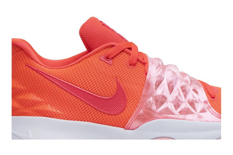 Кроссовки Nike Kyrie Low 'Hot Punch'