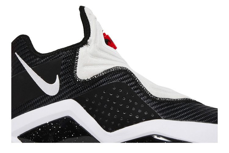 lebron-soldier-14-black-white-ck6024-002_01