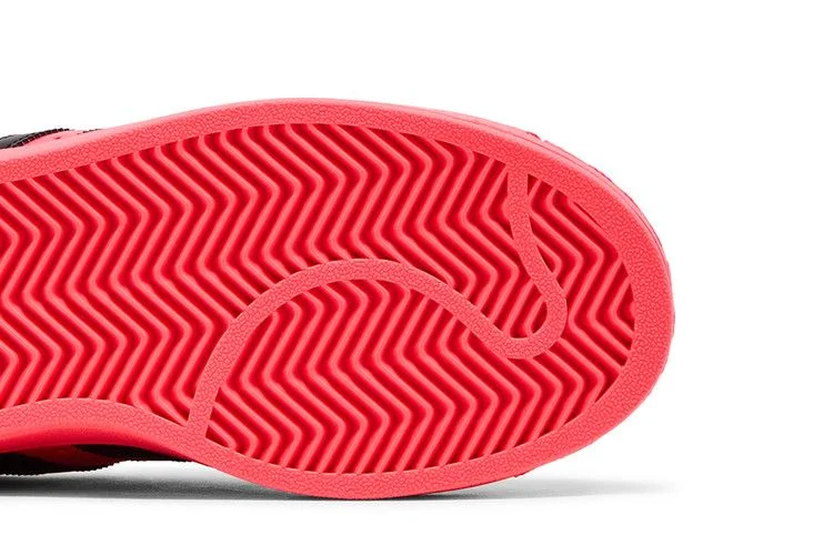 Кроссовки Mercedes-AMG Petronas Formula One Team x adidas Superstar 'Miami Grand Prix Pack'