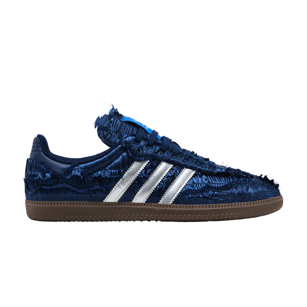 Krossovki-Caroline-Hu-x-adidas-Samba-OG-Satin-Pack-Dark-Blue