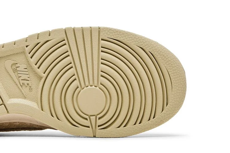 Кроссовки Nike Wmns Dunk Low 'Woven Sanddrift'