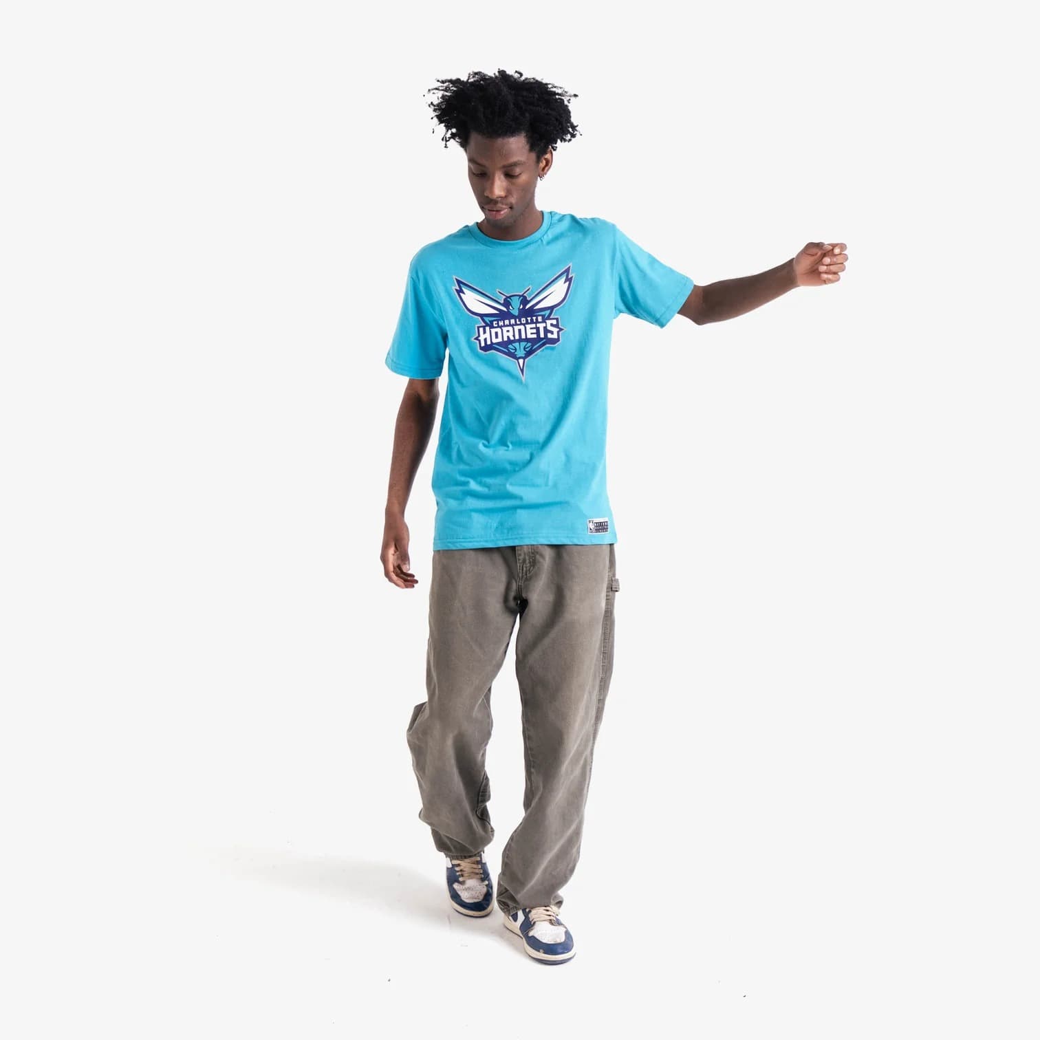 Футболка Charlotte Hornets Essential Front Logo NBA T-Shirt