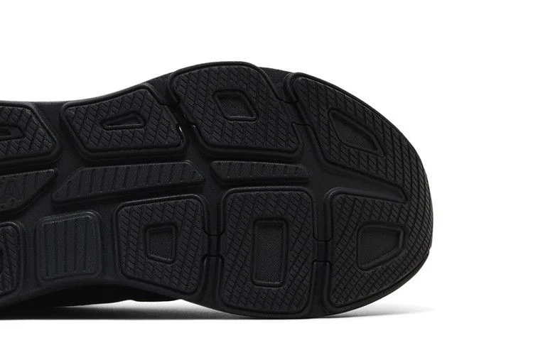 Krossovki-HOKA-Bondi-9-Triple-Black-4
