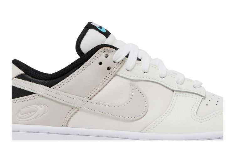 Кроссовки Nike Wmns Dunk Low 'Supersonic'