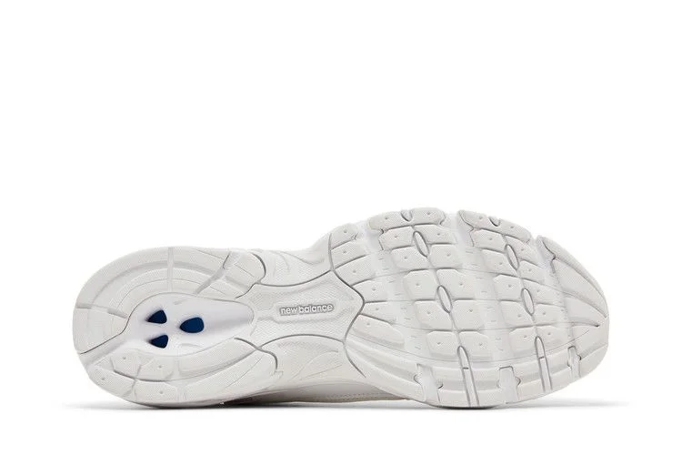 Krossovki-New-Balance-530-Triple-White-3