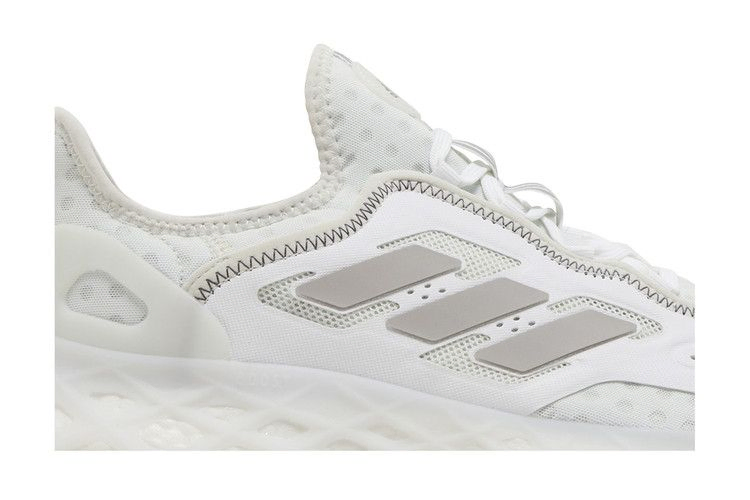 web-boost-white-grey-gz0934_01