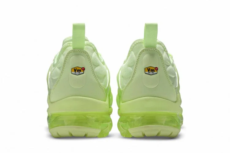 Кроссовки Nike Wmns Air VaporMax Plus 'Barely Volt'