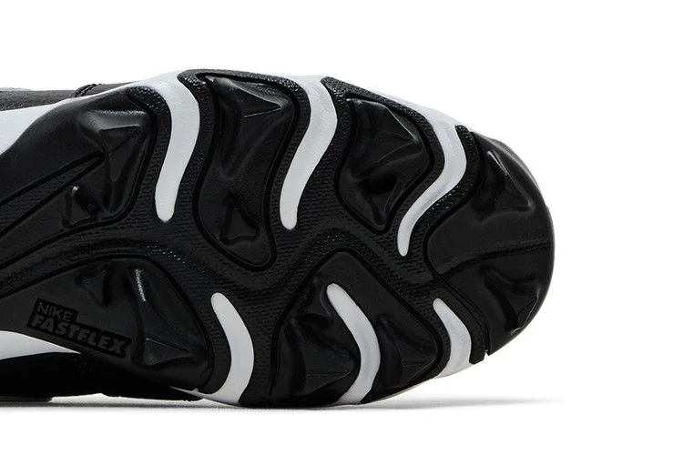 Кроссовки Air Jordan 1 Low Cleat GS 'Black White'