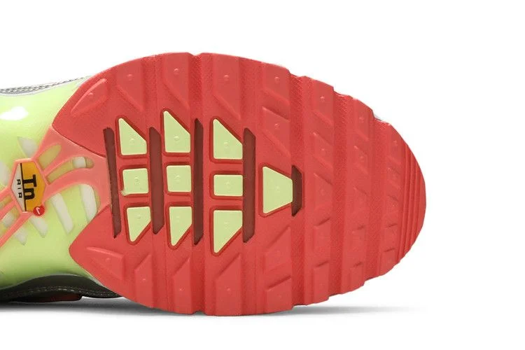 Krossovki-Nike-Wmns-Air-Max-Plus-Ultraman-4