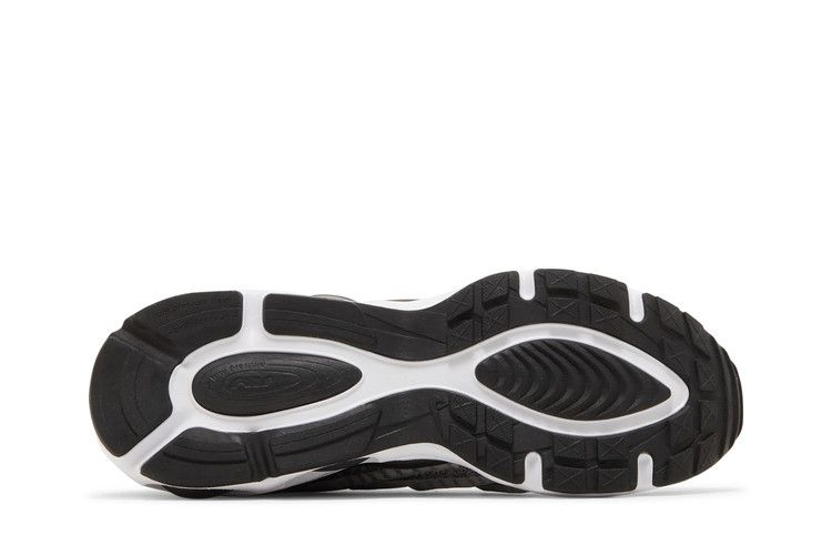air-max-tw-black-white-dq3984-001_03
