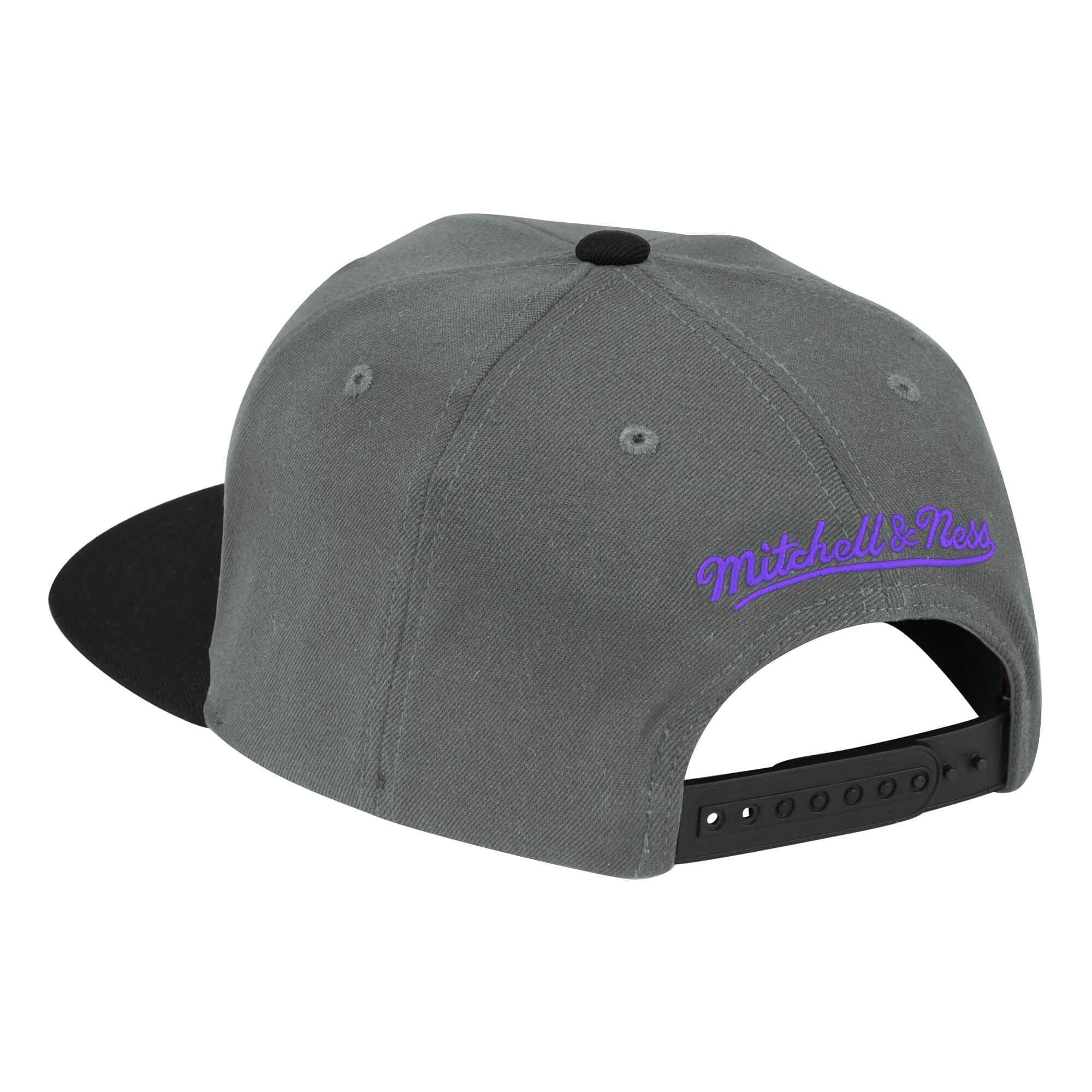 Бейсболка Mitchell & Ness Neon Lights Snapback HWC Milwaukee Bucks Hat