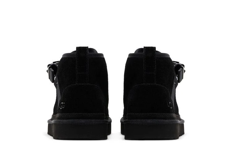 UGG-Neumel-Quickclick-Chukka-Black-5