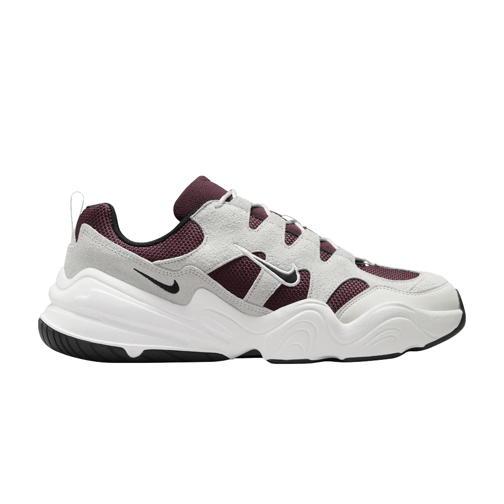 Кроссовки Nike Tech Hera 'Platinum Tint Burgundy Crush'