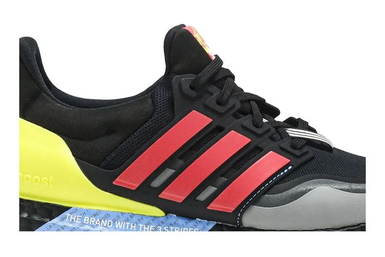 Кроссовки adidas UltraBoost All-Terrain 'Shock Red'