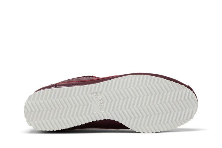 Кроссовки Nike Wmns Classic Cortez Leather 'Night Maroon'