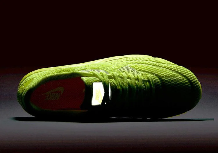 Krossovki-Nike-Air-Max-90-Ultra-BR-Volt-5