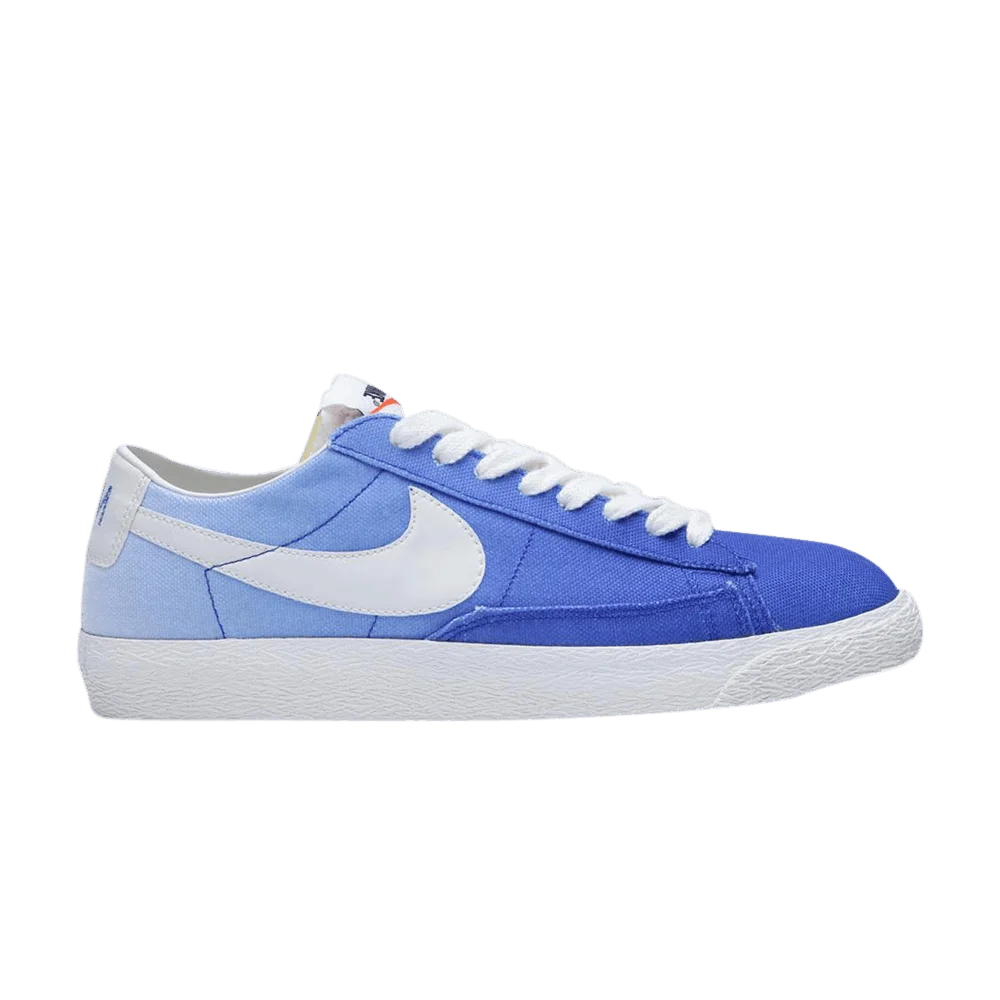 Krossovki-Nike-Blazer-Low-Premium-VNTG-Gradient-Hyper-Blue
