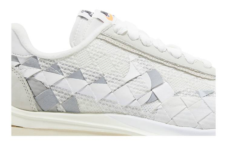 Кроссовки Jean Paul Gaultier x sacai x Nike VaporWaffle Woven 'White'