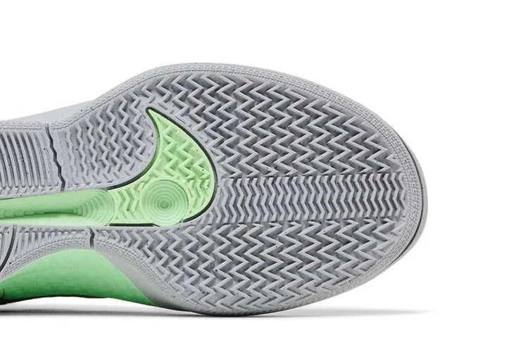Krossovki-Nike-Wmns-Sabrina-2-Fresh-Mint-4