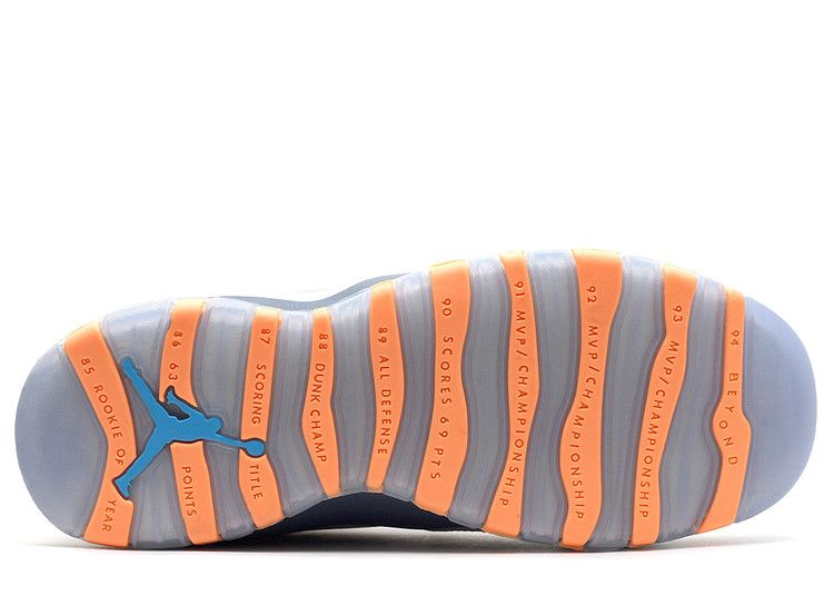 air-jordan-10-retro-gs-bobcats-310806-026_02